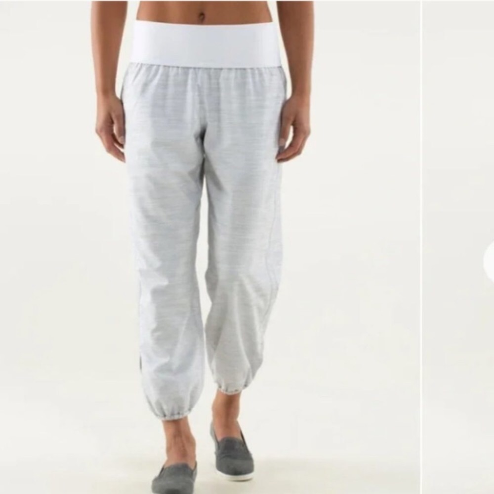 Lululemon Om Pant white Fossil high rise 2